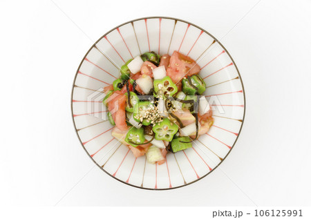 トマトとオクラのさっぱり塩昆布和え 106125991