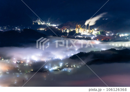 《埼玉県》秩父の雲海夜景・幻想的な風景 《埼玉県》秩父の雲海夜景・幻想的な風景 106126368