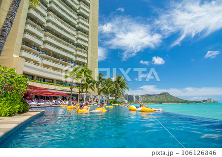 【HAWAIIの休日】シェラトン・ワイキキ「インフィニティ・エッジ・プール」 106126846