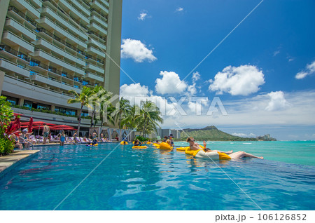 【HAWAIIの休日】シェラトン・ワイキキ「インフィニティ・エッジ・プール」 106126852