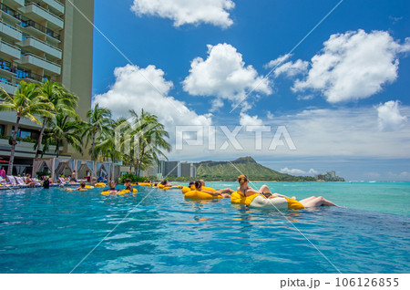 【HAWAIIの休日】シェラトン・ワイキキ「インフィニティ・エッジ・プール」 106126855