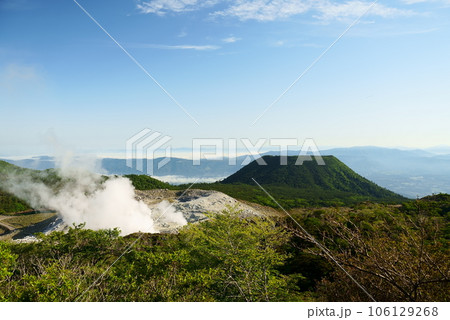 硫黄山と甑岳の景色 硫黄山と甑岳の景色 106129268