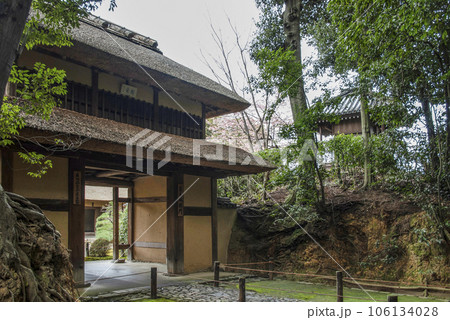 奈良　慈光院山門、移設された茨木城楼門 106134028