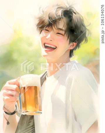 ビール片手に笑顔で談笑している若い男性 106134076