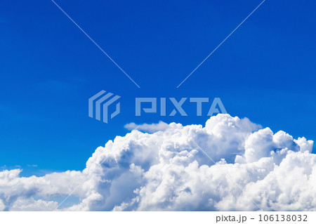 夏の青空と積乱雲 夏の青空と積乱雲 106138032