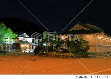 【石川県】山中温泉総湯の夜景 【石川県】山中温泉総湯の夜景 106138821