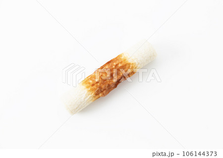 竹輪　白背景 106144373