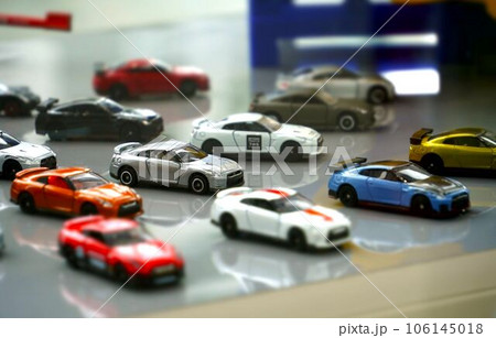 おもちゃのクルマ（スポーツカー GT-R） 106145018