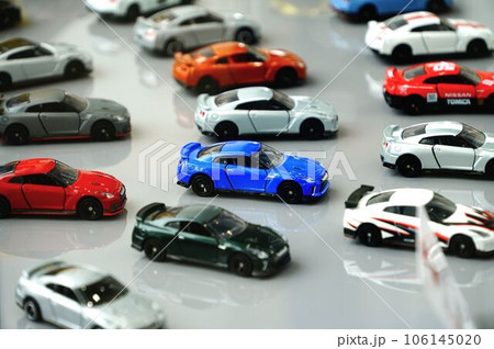 おもちゃのクルマ(スポーツカー GT-R) おもちゃのクルマ(スポーツカー GT-R) 106145020