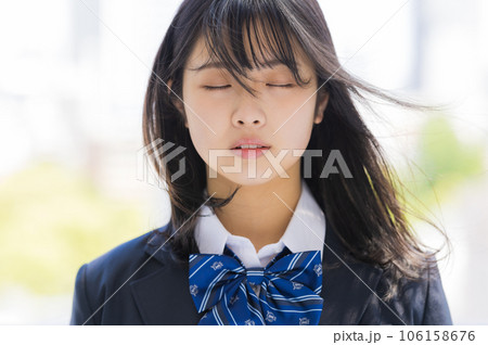 制服の女子学生 高校生 中学生 制服の女子学生 高校生 中学生 106158676
