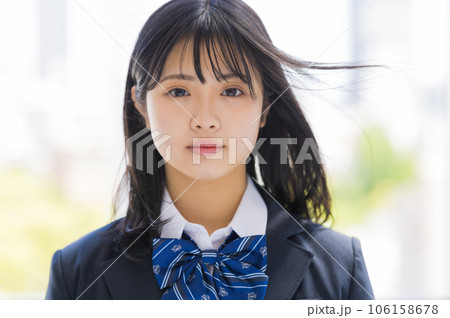 制服の女子学生 高校生 中学生 106158678