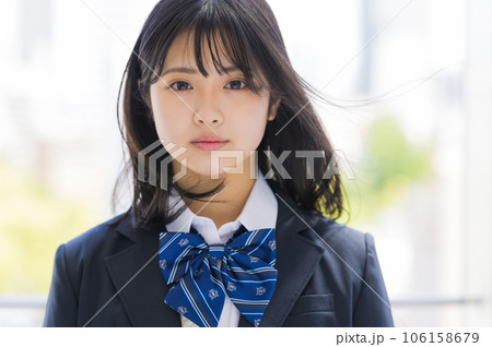 制服の女子学生 高校生 中学生 106158679