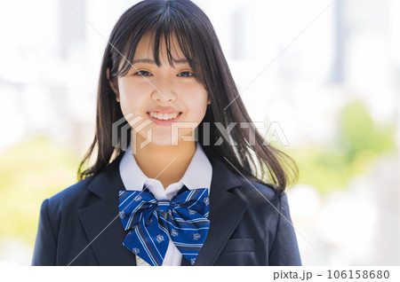 制服の女子学生 高校生 中学生 106158680