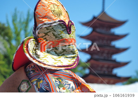厳島神社での奉納舞楽 106161939
