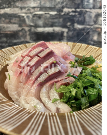 カンパチの刺身 106162048