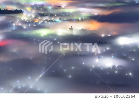 《埼玉県》秩父の雲海夜景・幻想的な風景 《埼玉県》秩父の雲海夜景・幻想的な風景 106162264