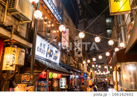 《東京都》赤羽駅前の繁華街・ノスタルジックな飲み屋街 106162602