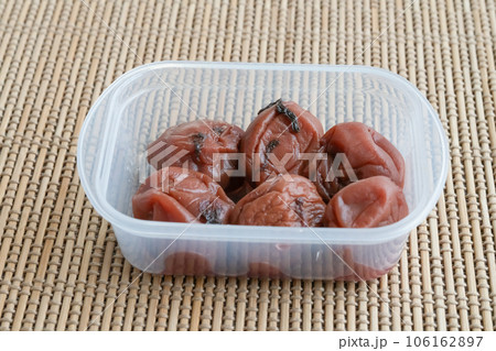 作り置き　梅干し 106162897