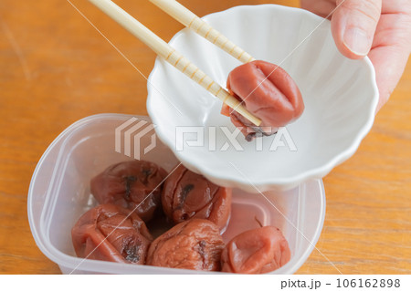 作り置き 梅干し 作り置き 梅干し 106162898
