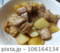 鶏肉とジャガイモの甘辛炒め 106164134