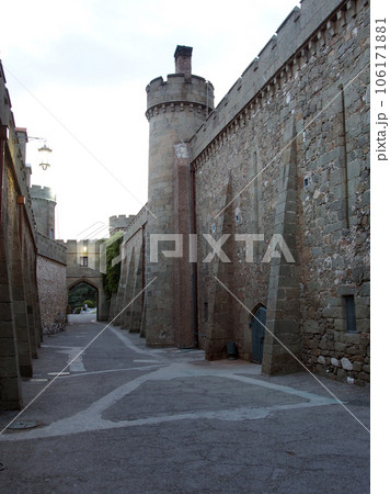 The old fortress walls, a warm summer evening. The concept of historical, pilgrimage and photo tourism. 106171881