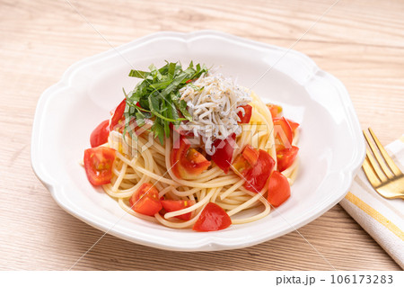 トマトとしらすの冷製パスタ トマトとしらすの冷製パスタ 106173283