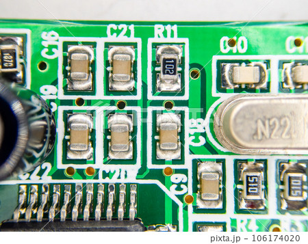 資料素材　電子回路のクローズアップ 106174020