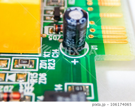 資料素材　電子回路のクローズアップ 106174065