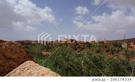 アイット・ベン・ハドゥからの景色【モロッコ】 106174334