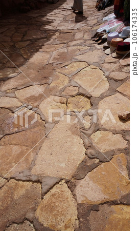 アイット・ベン・ハドゥ、石畳の道【モロッコ】 アイット・ベン・ハドゥ、石畳の道【モロッコ】 106174335
