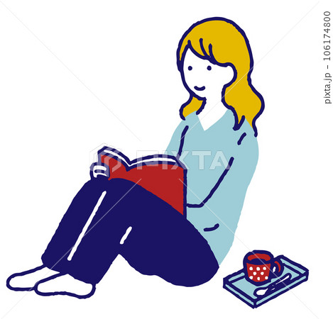 リラックスして雑誌を読む若い女性 リラックスして雑誌を読む若い女性 106174800
