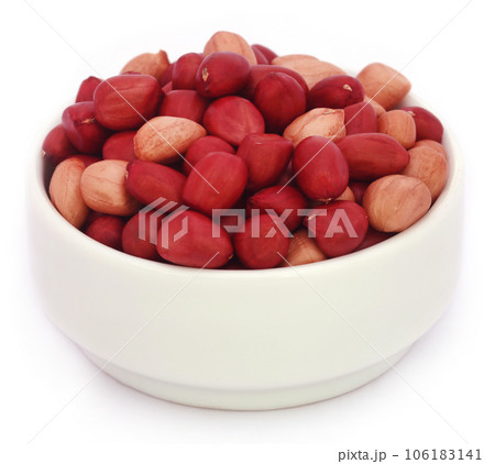 Fresh Peanuts 106183141