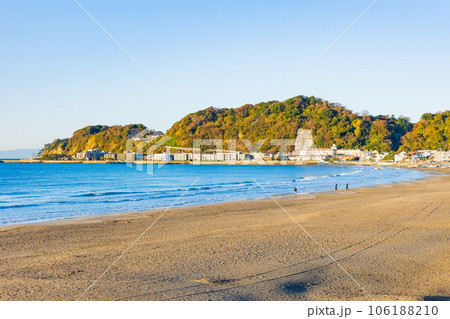 晩秋の古都鎌倉 由比ヶ浜 晩秋の古都鎌倉 由比ヶ浜 106188210
