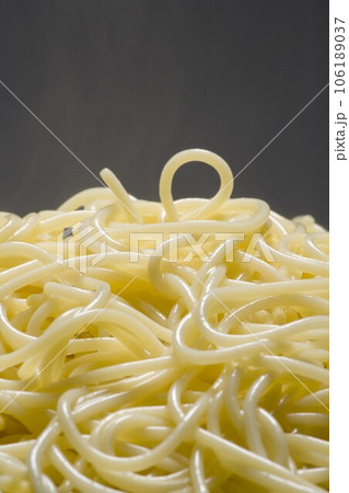 茹で上がるスパゲッテー 茹で上がるスパゲッテー 106189037