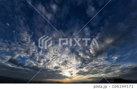 夏の朝空と多様な雲・超広角・空主体・230822am 夏の朝空と多様な雲・超広角・空主体・230822am 106194571