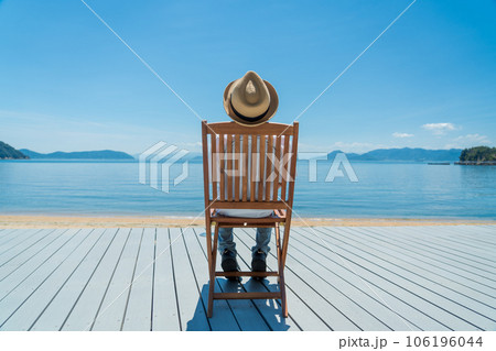 海にある白いテラス 海にある白いテラス 106196044