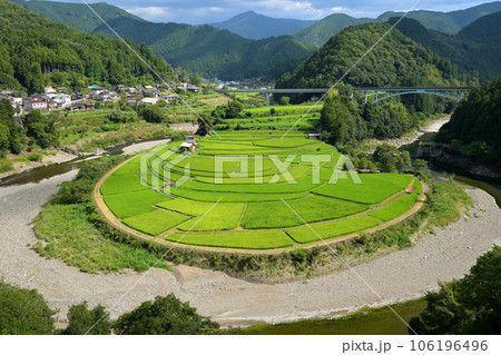 あらぎ島（和歌山県有田郡有田川町） 106196496