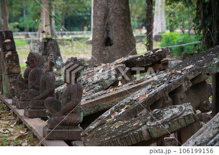 バンテアイ スレイの仏像 106199156