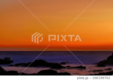 三浦半島　城ヶ島海岸の夕景　長秒露光 106199702