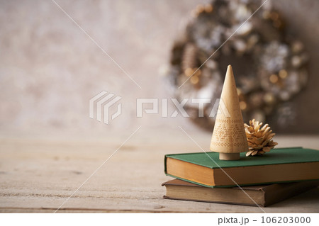 卓上クリスマスツリーとリース クリスマスイメージ 卓上クリスマスツリーとリース クリスマスイメージ 106203000