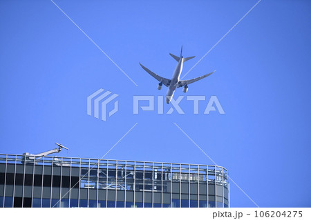 日本の東京都市景観 8月減↓全国平均。23府県減↓。航空需要回復…渋谷サクラステージ上空に=14日 日本の東京都市景観 8月減↓全国平均。23府県減↓。航空需要回復…渋谷サクラステージ上空に=14日 106204275