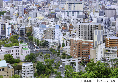 城山展望台からの鹿児島市街地の風景(鹿児島県鹿児島市) 城山展望台からの鹿児島市街地の風景(鹿児島県鹿児島市) 106207169