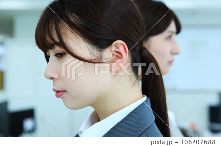 仲が悪い女性社員のイメージ 106207688
