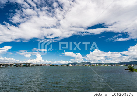 膳所城跡公園から眺めた琵琶湖風景 膳所城跡公園から眺めた琵琶湖風景 106208876