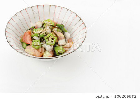 トマトとオクラのさっぱり塩昆布和え 106209982