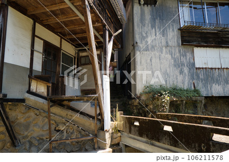 岐阜県飛騨金山のレトロな路地裏建物の筋骨めぐり 岐阜県飛騨金山のレトロな路地裏建物の筋骨めぐり 106211578