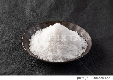 粗塩 山盛り 粗塩 山盛り 106220422