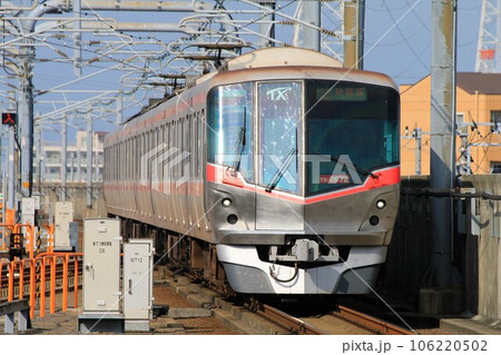【首都圏新都市鉄道】TX-2000系 快速（つくばエクスプレス：八潮駅） 106220502
