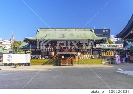 大阪天満宮　御本殿　梅の咲く季節（大阪市北区天神橋） 106220838