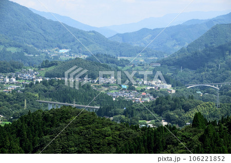 国見ヶ丘展望台から見る高千穂の風景 国見ヶ丘展望台から見る高千穂の風景 106221852